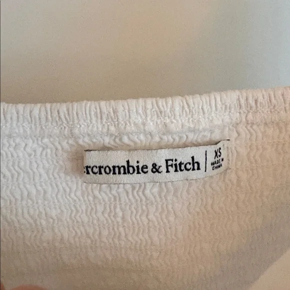 Abercrombie & Fitch Top - Picture 2 of 3
